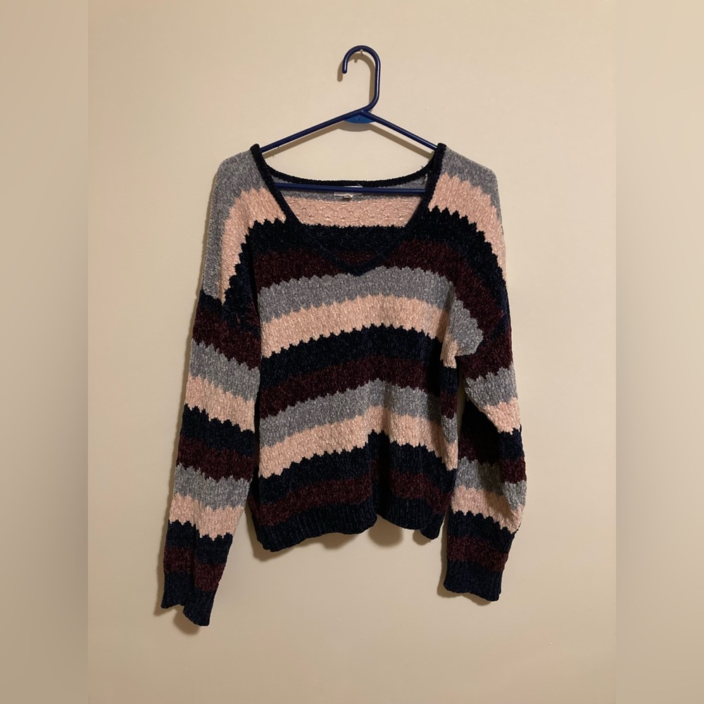 Eyeshadow Women’s Long Sleeve Top